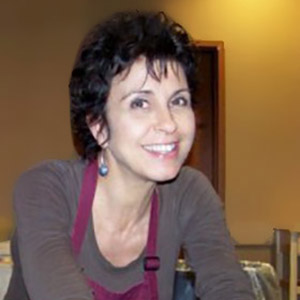 Portrait of Denise Souza